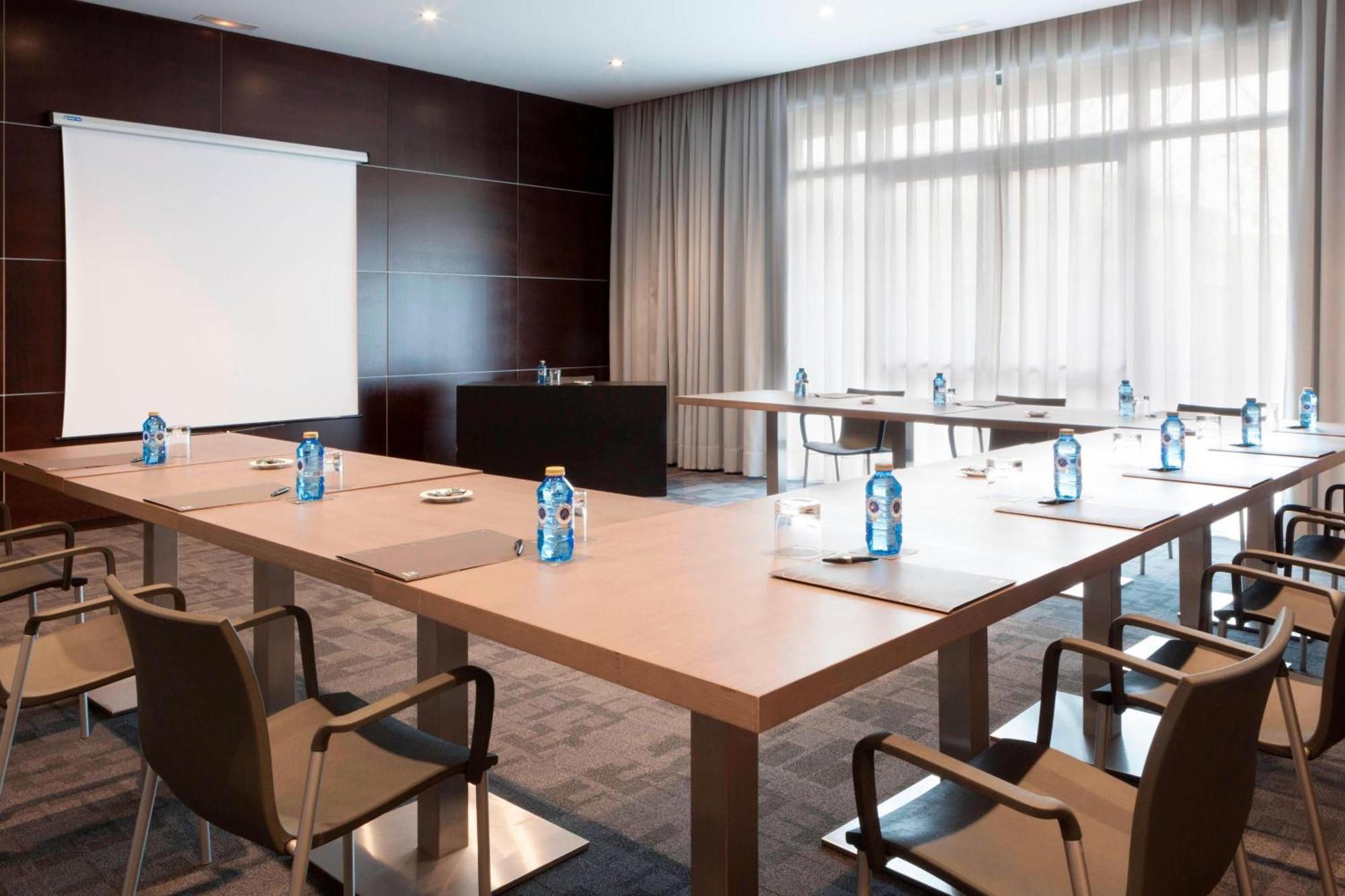 Ac Hotel By Marriott Madrid Airport Coslada Exteriér fotografie